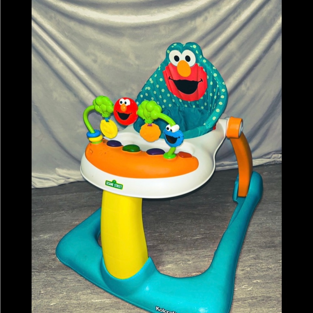 Elmo walkerjoy